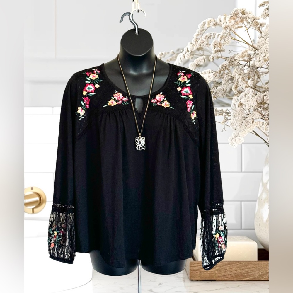 Time And Tru 2XL(20) Black Embroidered Stretchy L/Slv Peasant Blouse Tunic Top